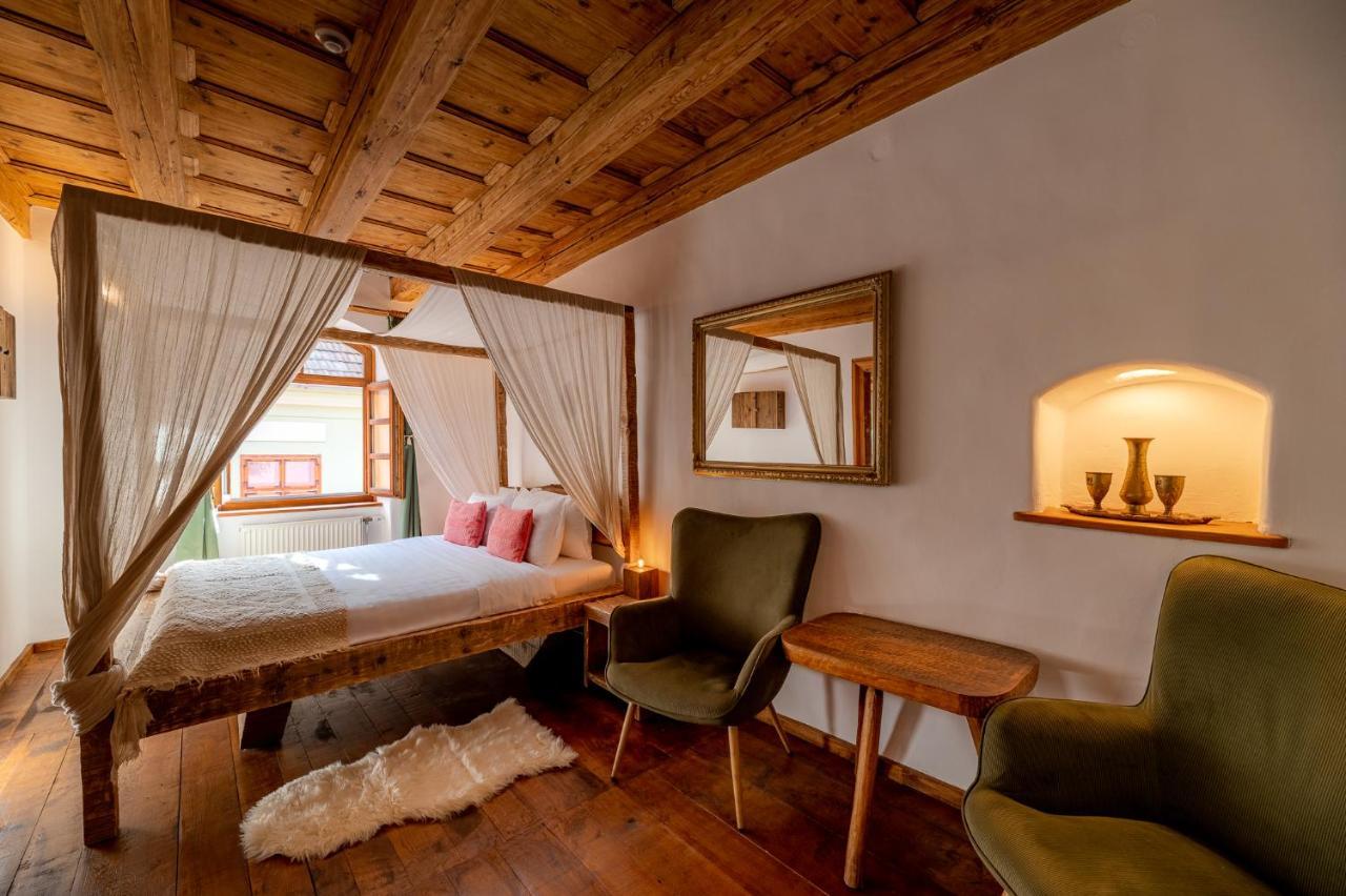 Boutique Hotel Von Graf Сигишоара Экстерьер фото